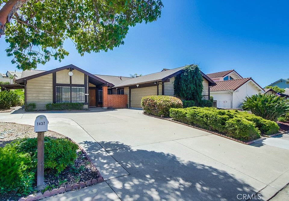 1437 W Country Club Ln W, Escondido, CA 92026 | Zillow