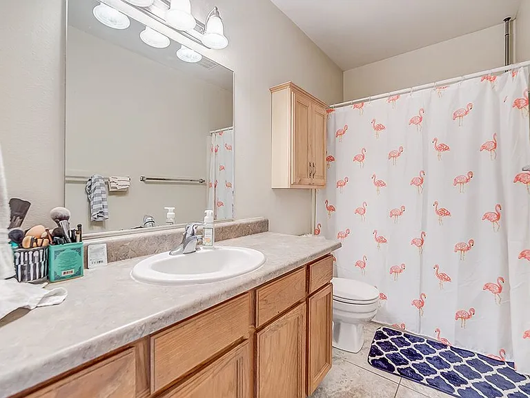 725 N 800 E #11 — Photo 6