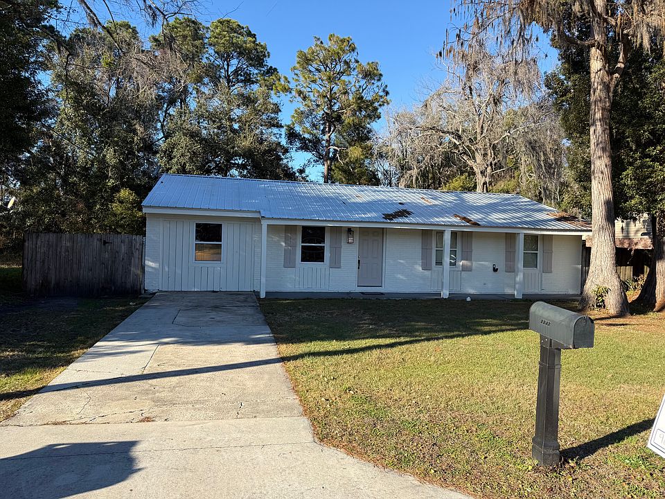 1st image of 2247 Pinewood Dr