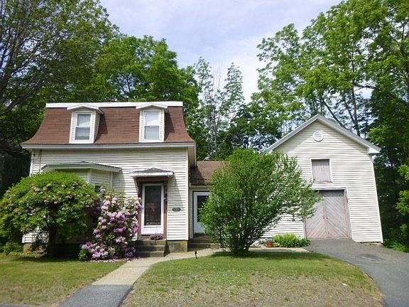 3rd image of 86 Highland St