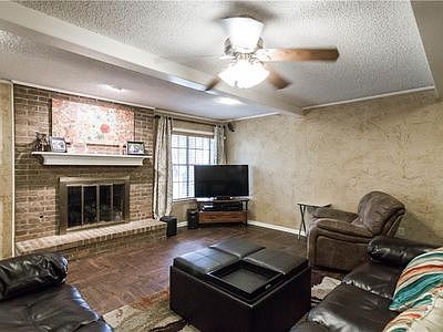 4th image of 125 W Drane Ave