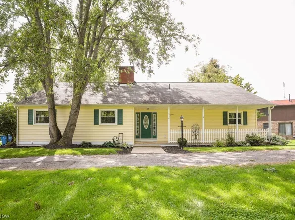 4418 Lovers Ln, Ravenna, OH 44266