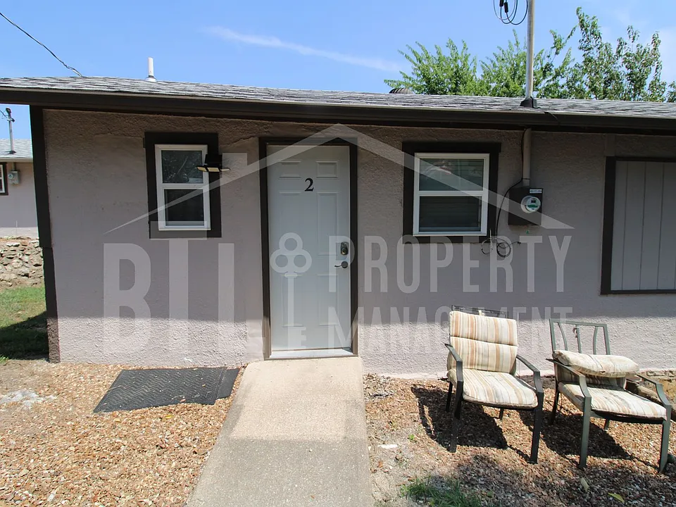 144 Recreation Ave