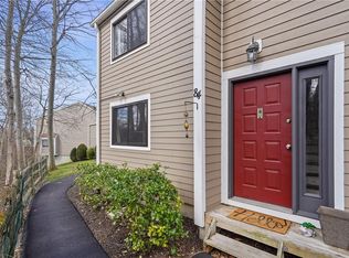 84 Park Dr, Mount Kisco, NY