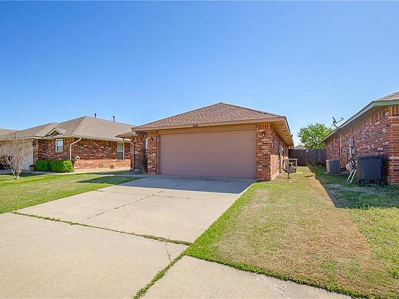 4th image of 3512 Liberty Dr