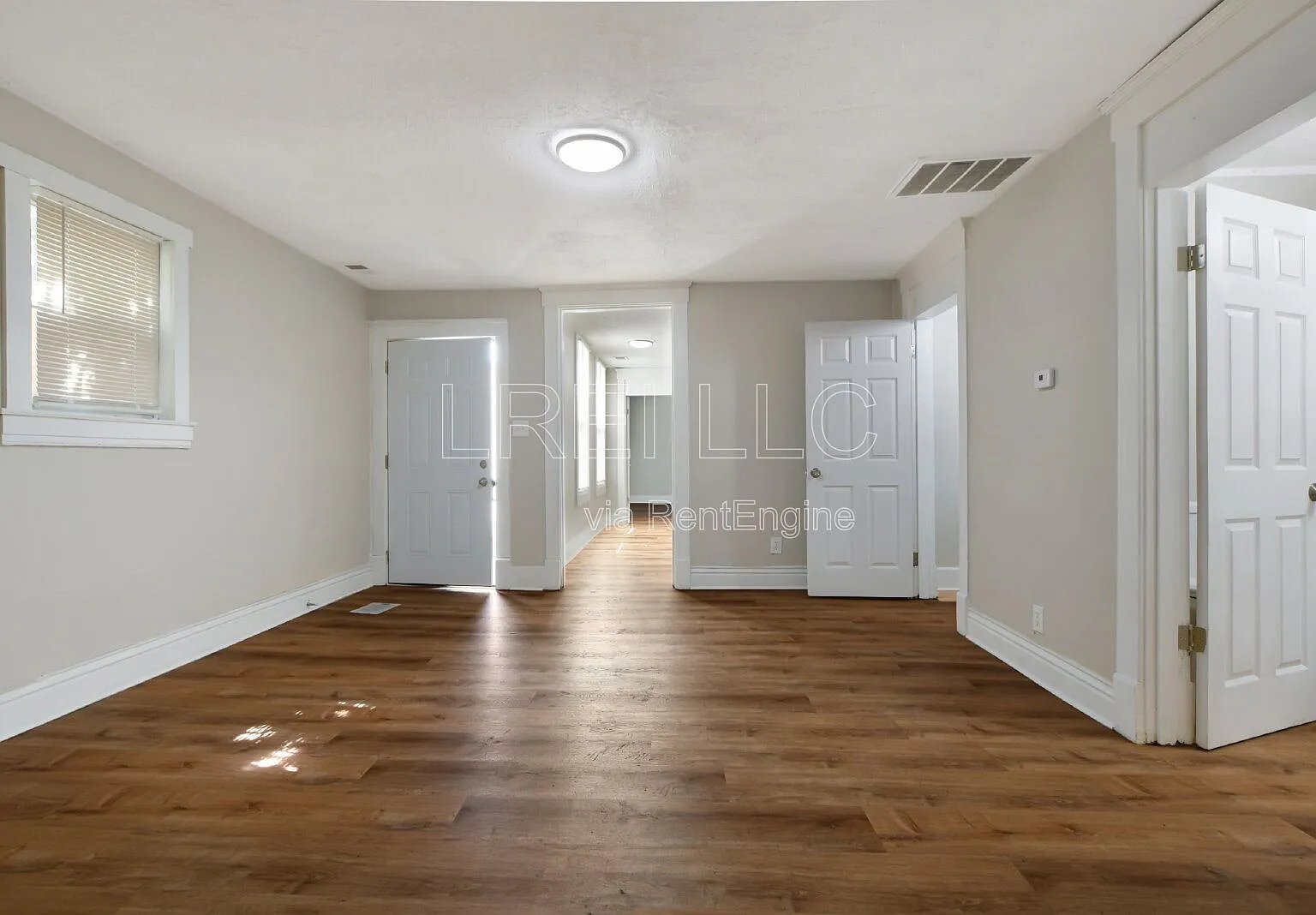 3 bed, 2.0 bath, 1257 sqft, $1,350 — Photo 2