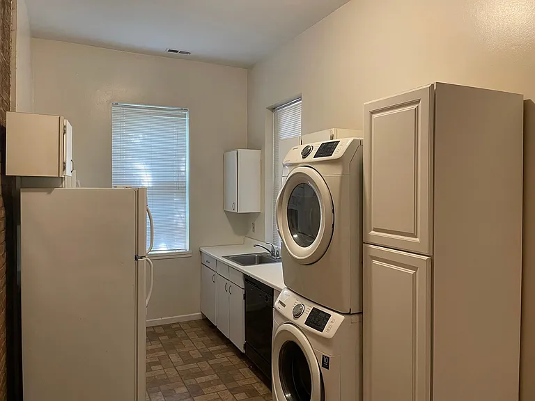 1330 Shenandoah Ave #2 — Photo 1
