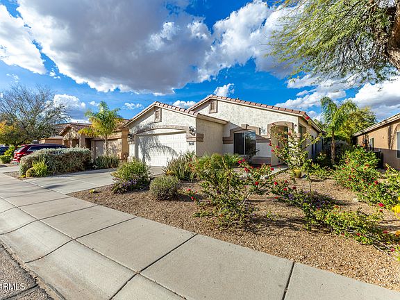 3rd image of 286 E Cheyenne Rd