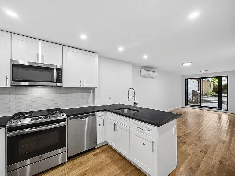 521 Decatur St #1C — Photo 1