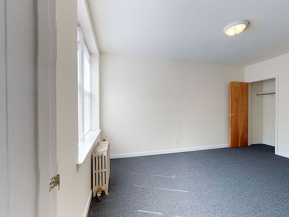4th image of 1008 S 48th St #93
