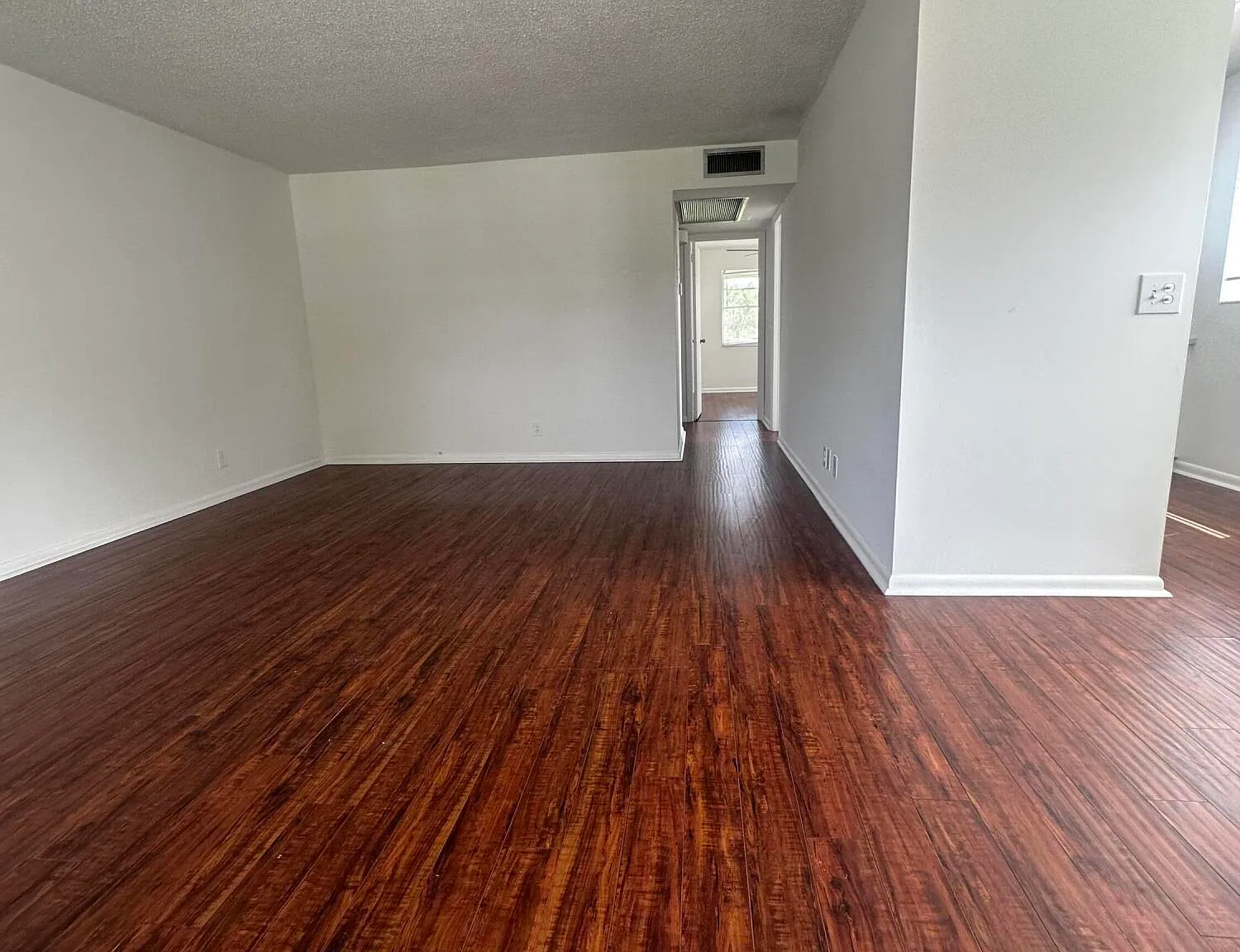 2 bed, 1.5 bath, 819 sqft, $1,475 — Photo 1