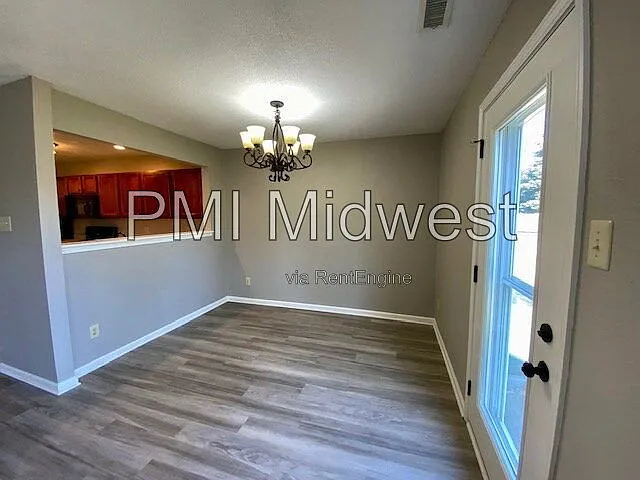 3 bed, 2.5 bath, 1461 sqft, $1,879 — Photo 4