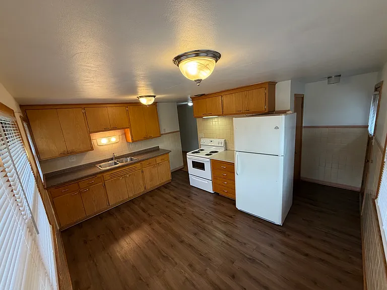 7009 W Lloyd St — Photo 9