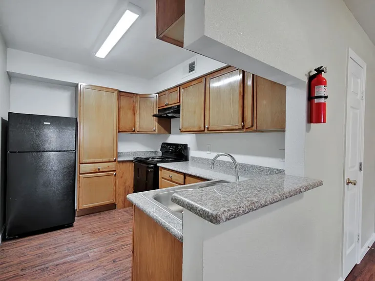 Pelican Pointe — Photo 11