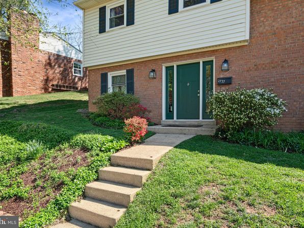 2737 Welcome Dr, Falls Church, VA 22046