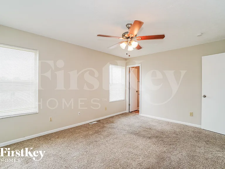 2926 Fenwood Dr — Photo 11