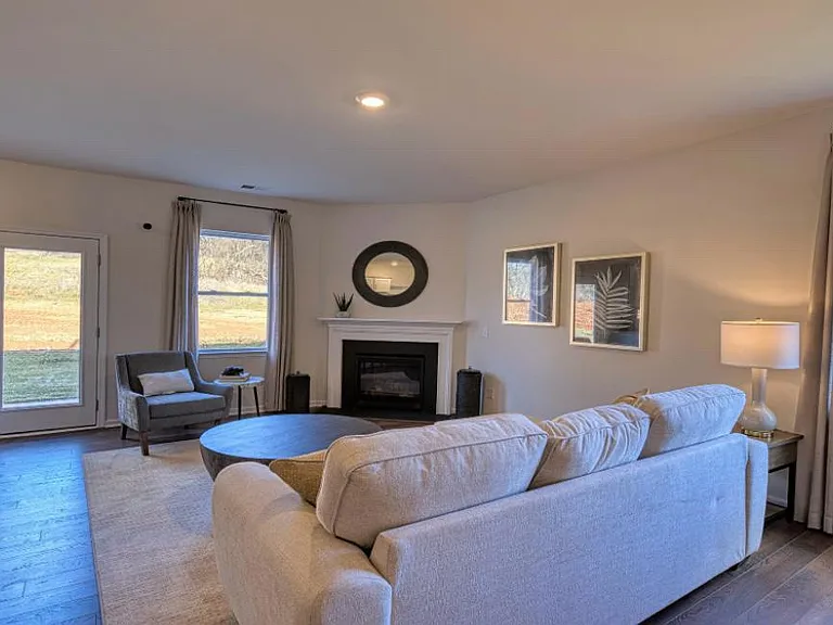 161 Long Meadow Ln — Photo 3