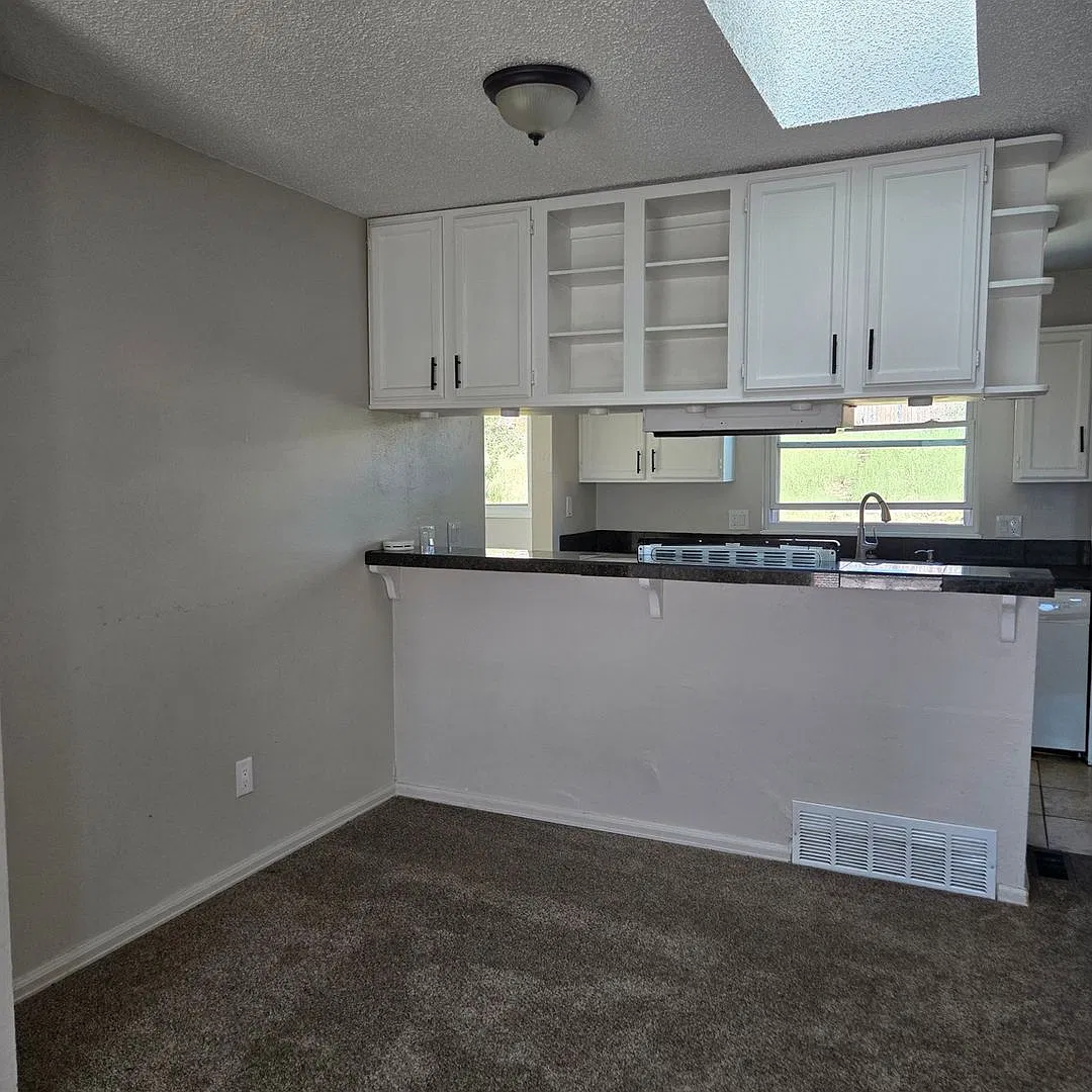 Spacious 4BR House in Parker, no HOA! — Photo 3