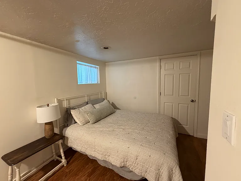784 W 100 N — Photo 24