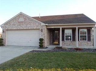 4427 E Driftwood Ln, Greenwood, IN