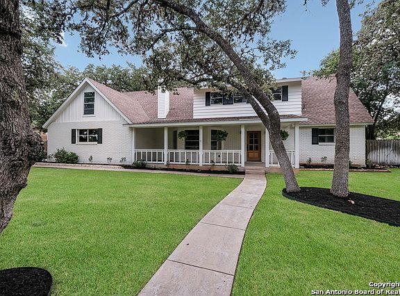 2nd image of 118 Canyon Oaks Dr