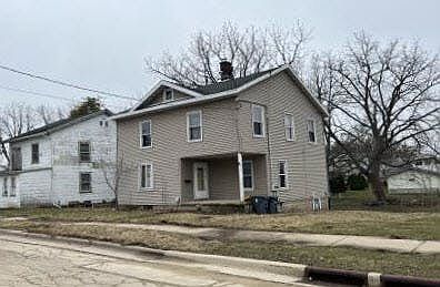2nd image of 517 17th Ave