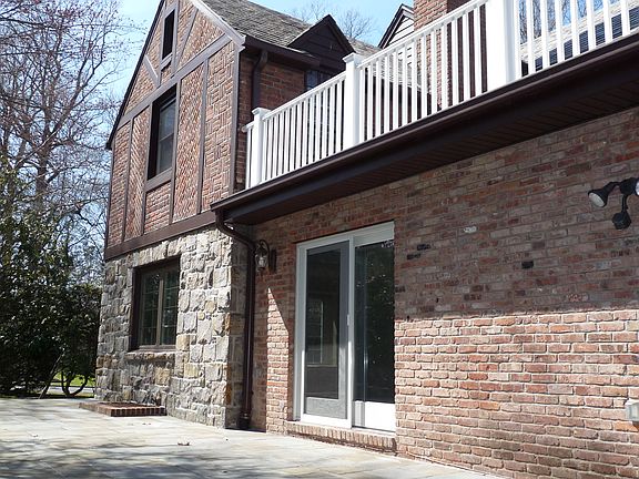 4th image of 79 Wensley Dr