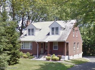 4 Dennis Ave #1, Loudonville, NY 12211