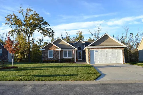 1208 Nottingham Dr Photo 1