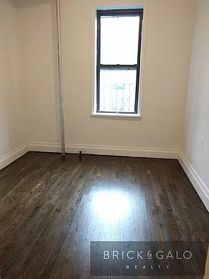 Rented by BRICK & GALO REALTY CORP | media 7