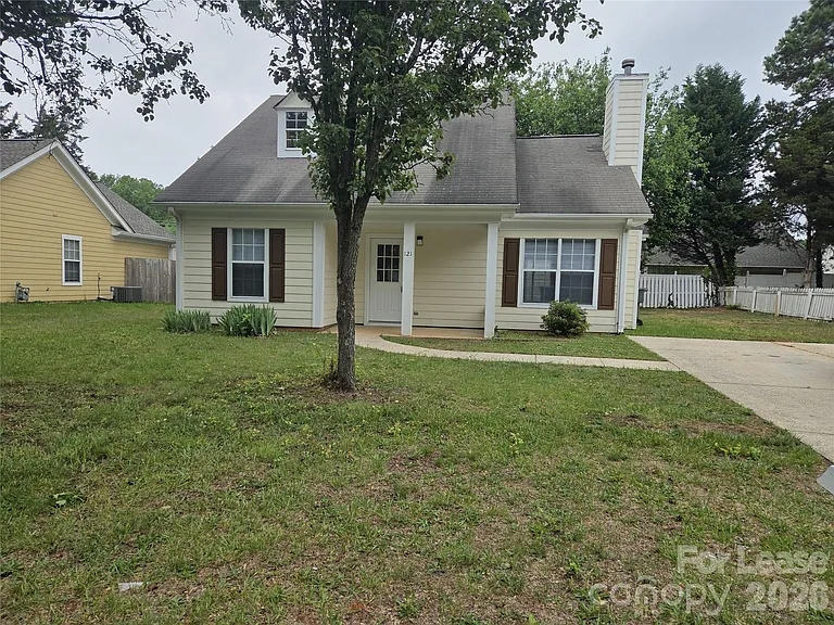 121 Foxglove Dr — Photo 1