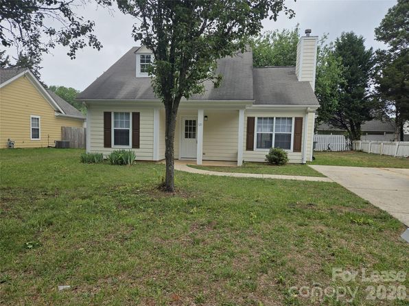121 Foxglove Dr