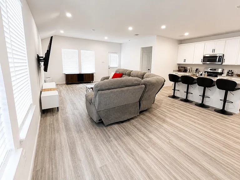 4243 Brinkworth Dr — Photo 7