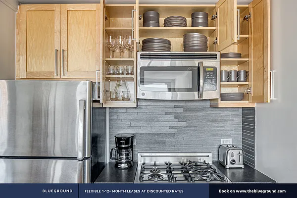 Rented by The Blueground | media 36