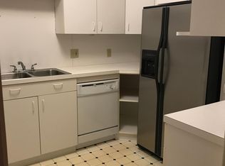 25 W Main St #1, Madison, OH 44057