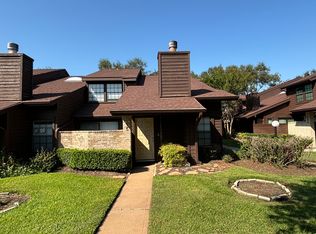 2611 Grants Lake Blvd, Sugar Land, TX 77479