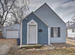 1821 W Center St, Decatur, IL 62526