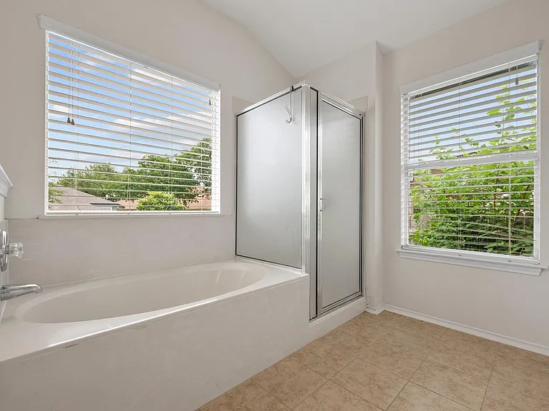 17249 Sandwick Dr — Photo 22