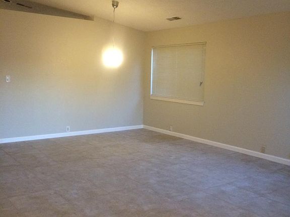 Front Living Room/Dining