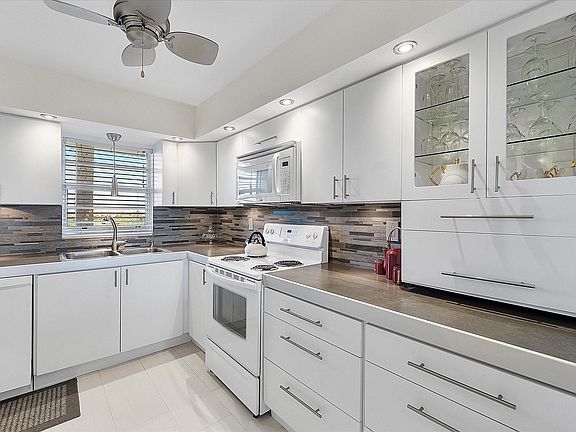 3rd image of 5900 NW 44th Street #804
