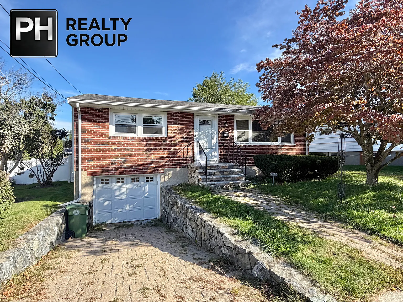 3 bed, 1.5 bath, 1064 sqft, $3,500 — Photo 1