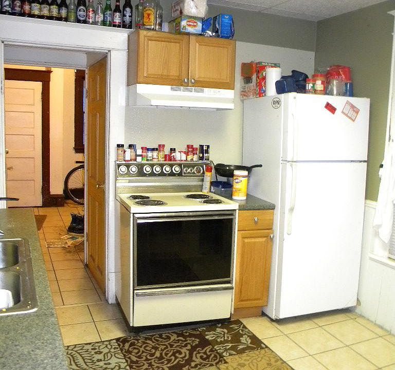 1st image of 1082 16th Ave SE #1