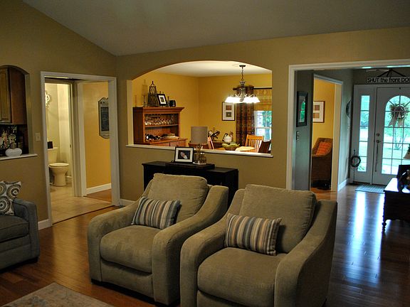 Living Room/Dining Room