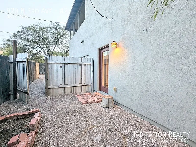 920 N 3rd Ave #2 — Photo 12