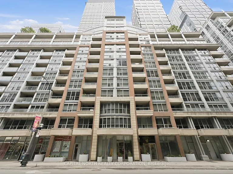 270 Wellington St W #412 — Photo 1