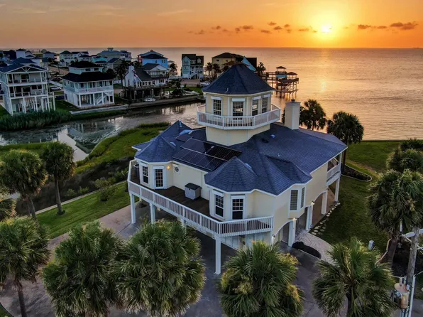22621 Bay Point Dr, Galveston, TX 77554