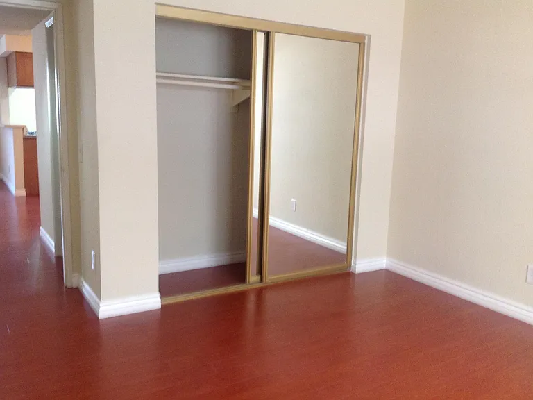 409 W Dryden St #G — Photo 12