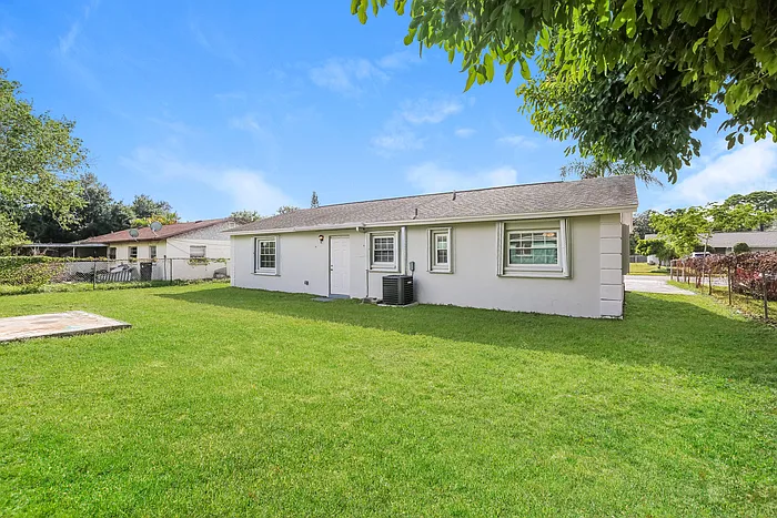 3210 Joe Louis Dr — Photo 11