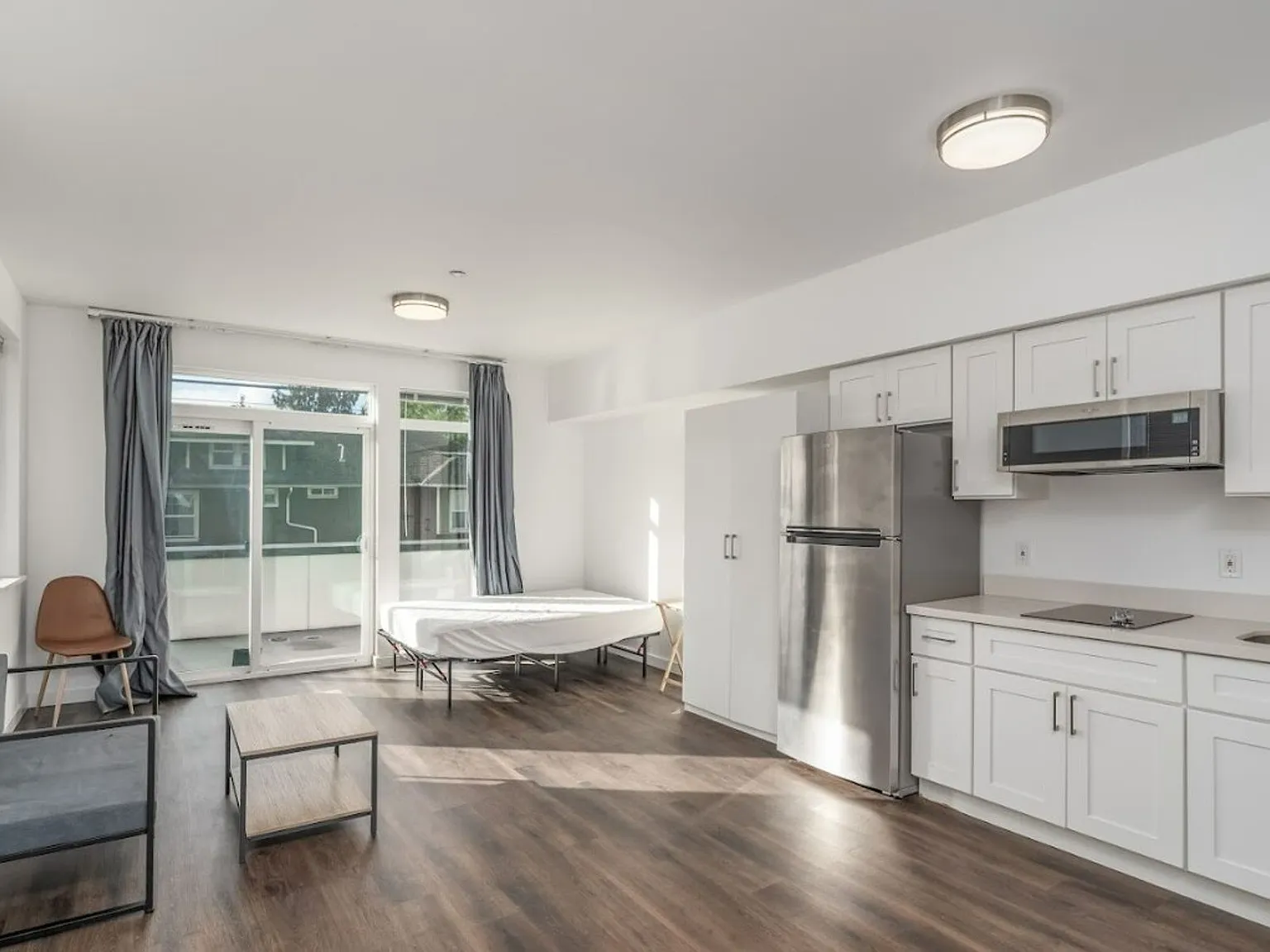 Coda Apartments - Modern Wallingford Studios with Parking, Transit Access & Pet-Friendly Living — Photo 2