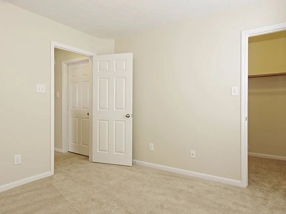 5th image of 13807 Clarehouse Ln #1